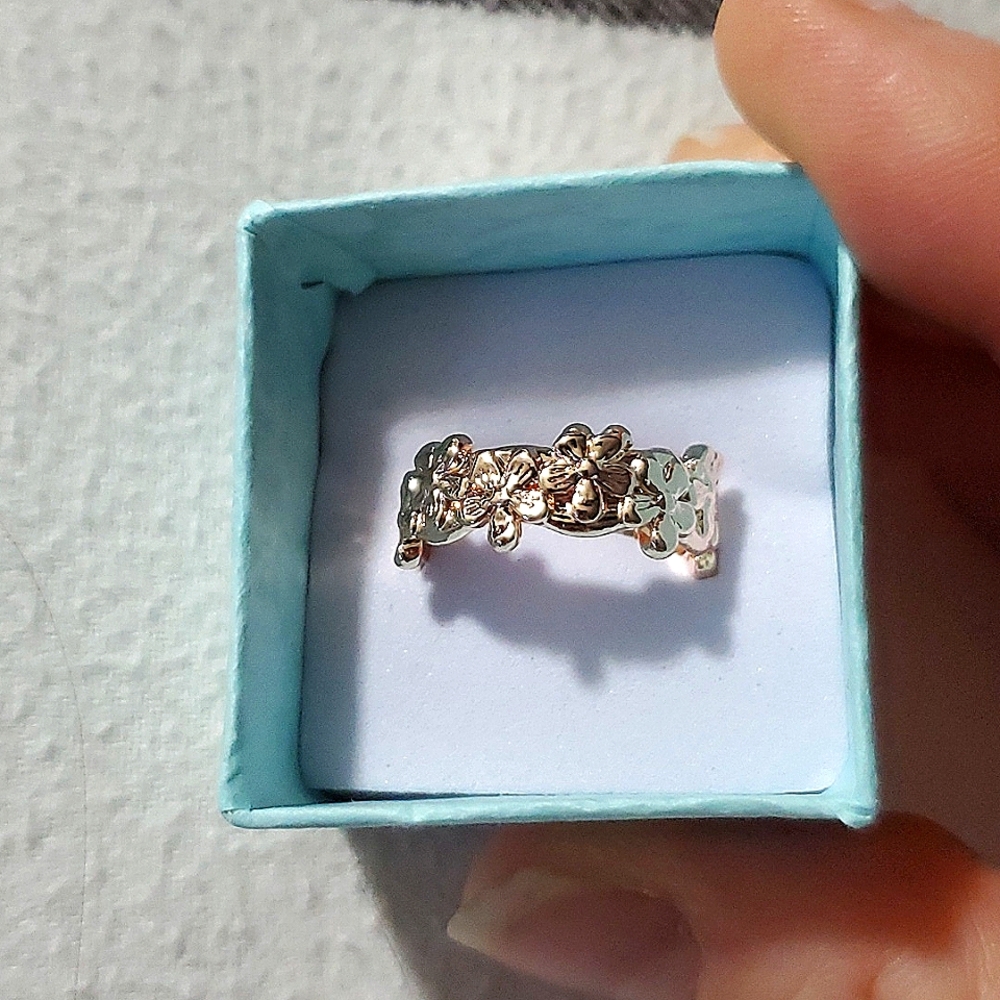 Rose Gold Flower Ring